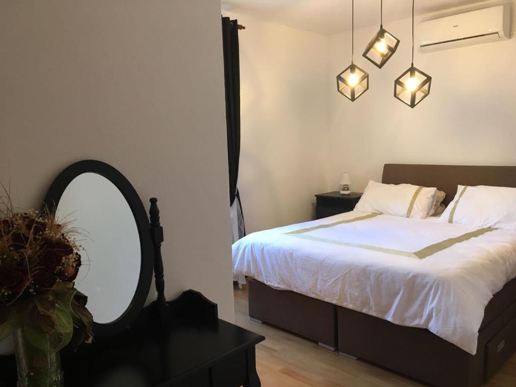 Kate'S Home Tisno Ngoại thất bức ảnh
